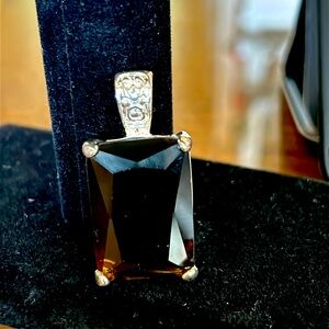 Avon SP Vintage Pendant